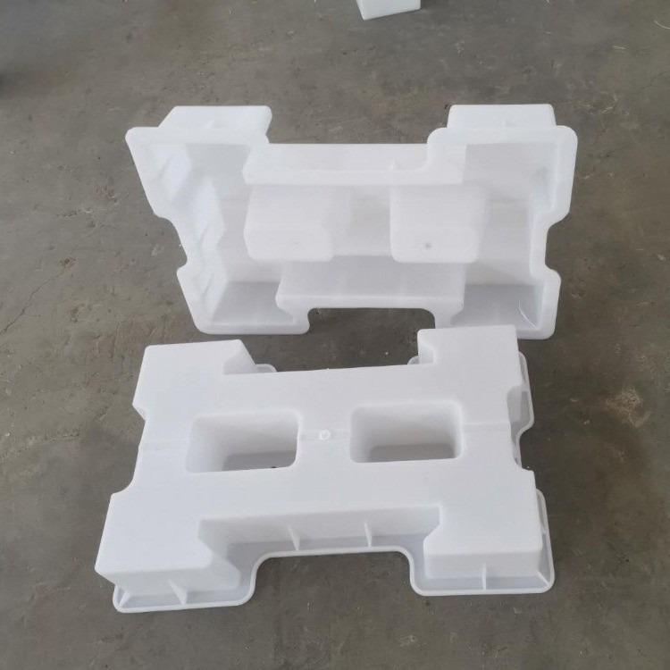 1607063683774976.jpg 六角護坡磚模具